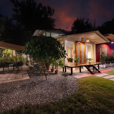 International Travellers' Hostel By Ith Stays Varanasi Esterno foto