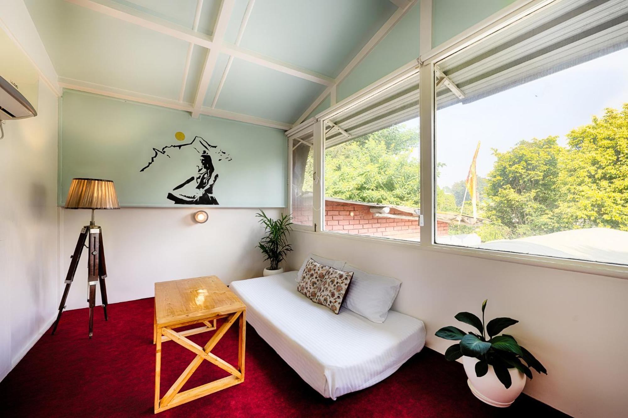 International Travellers' Hostel By Ith Stays Varanasi Esterno foto