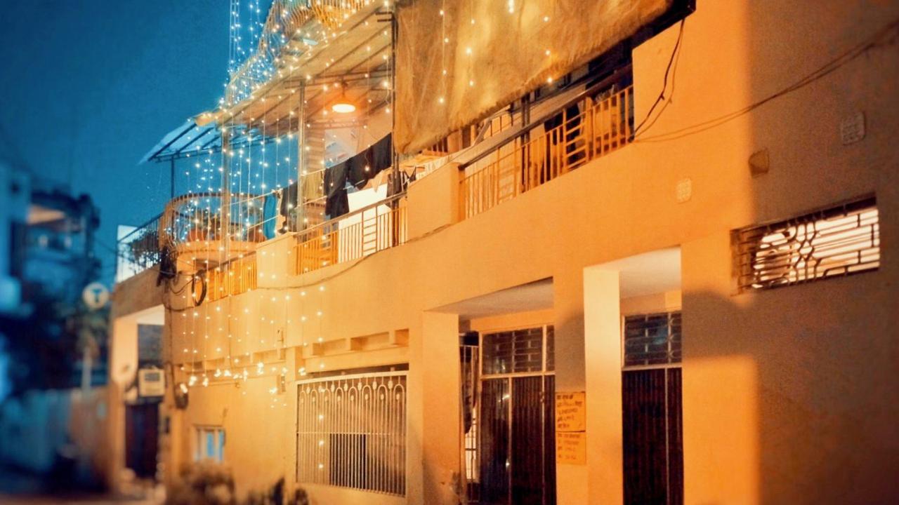 International Travellers' Hostel By Ith Stays Varanasi Esterno foto