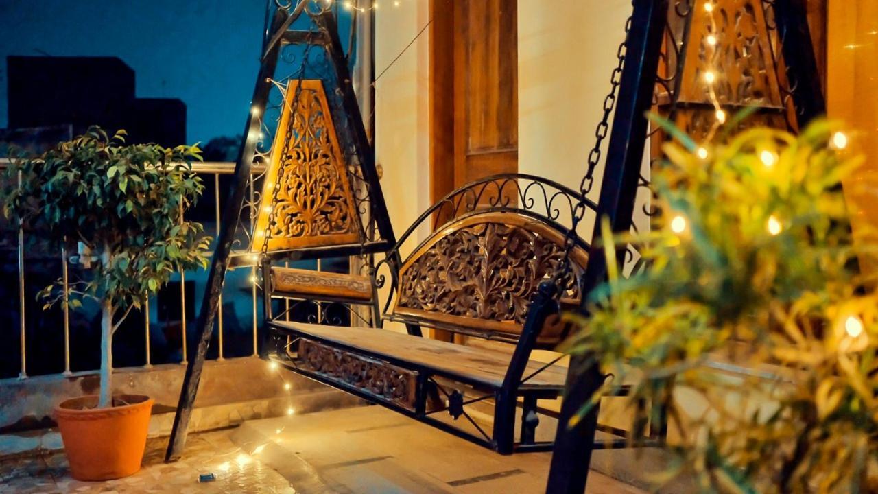 International Travellers' Hostel By Ith Stays Varanasi Esterno foto