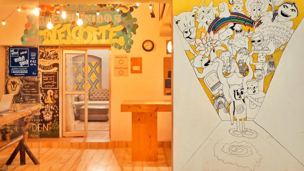 International Travellers' Hostel By Ith Stays Varanasi Esterno foto